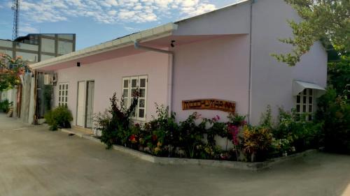 Moodhumaa Inn in Guraidhoo