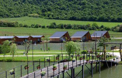 Moretoni Lake Resort