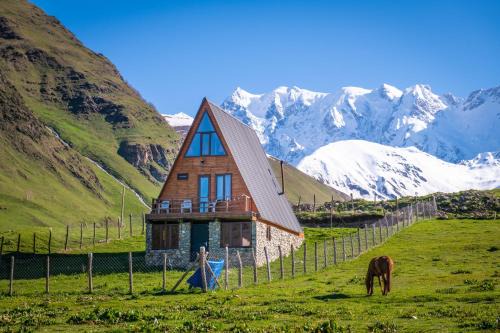 MOUNTAIN CABIN
