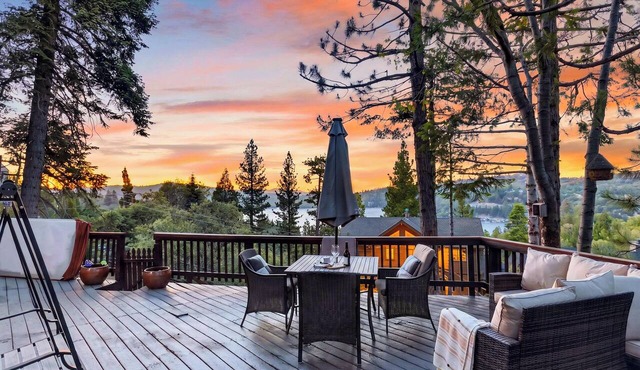 Mountain Cabin Lake Views + Hot Tub + Fire Pit | Emerald Overlook in Lake Arrowhead