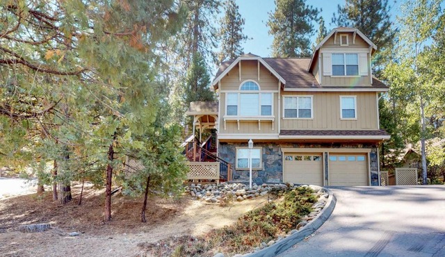 Mountain Crest in Groveland