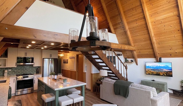 Mountain modern A-Frame near Lake Arrowhead. Just remodeled! 2 units for 1 price in Lake Arrowhead