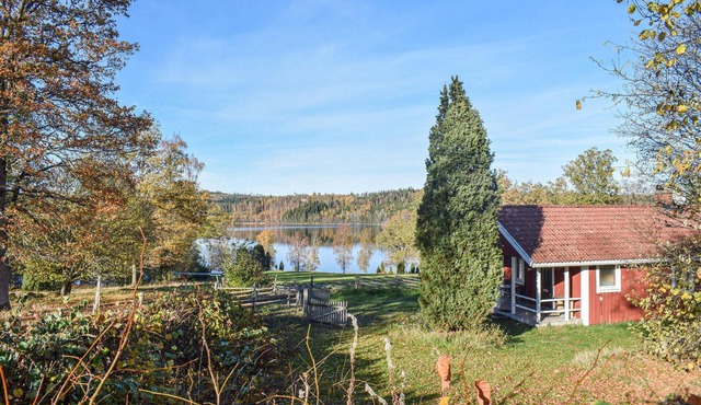 Nice home in Lammhult with lake view in Lammhult