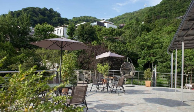 nira hotel