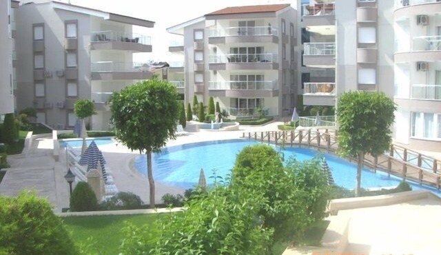 Oasis E14, 2 bed fourth floor in popular gated community in Side