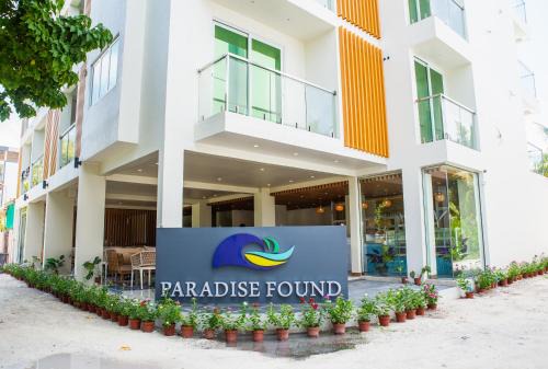 Paradise Found in Dhigurah