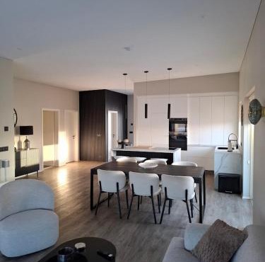 Peaceful and well located with hot tub in Akranes- Íceland in Akranes