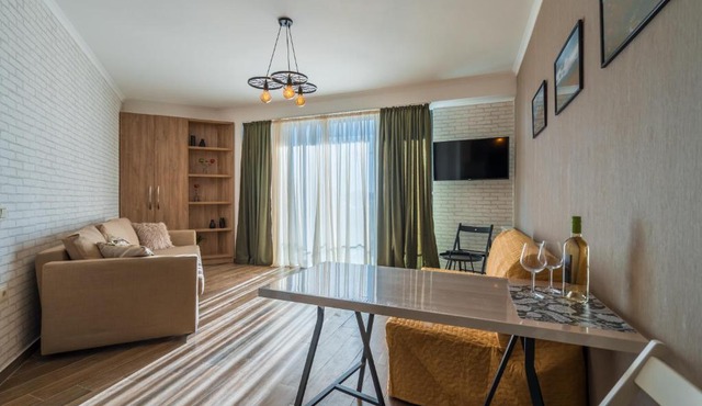 Perfect location! Magnificent view! Extra bedroom apartment!