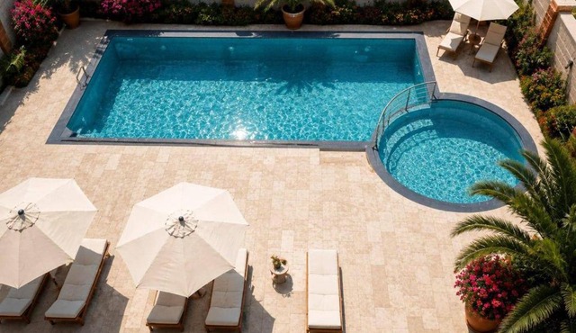 Pool & HostLab Hotel Kobuleti, 4 min to Sea