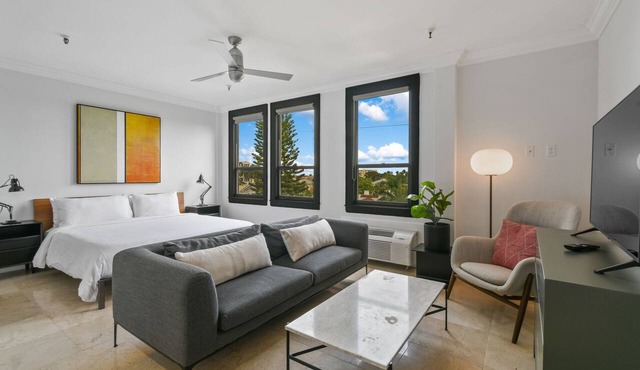 Pool/STEPStoBeach/DINE/TribecaStudLOFT in Palm Beach