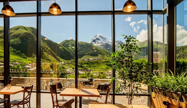 Porta Caucasia Kazbegi