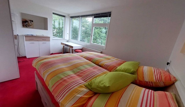 Pretty room in a quiet neighbourhood near Amsterdam's center in Amsterdam