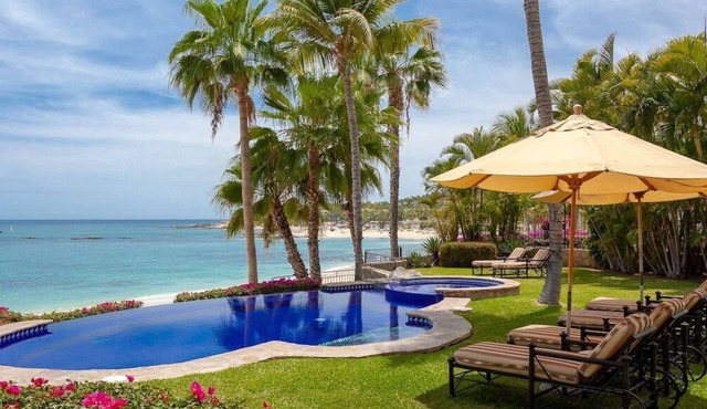 Private Beachfront Paradise, Right on the Best Swimming Beach in Los Cabos! in San Jose del Cabo