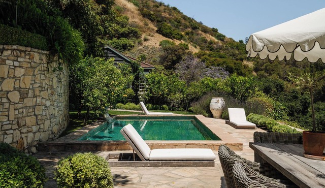 Private Hollywood Hills View Estate 4BR in Los Angeles