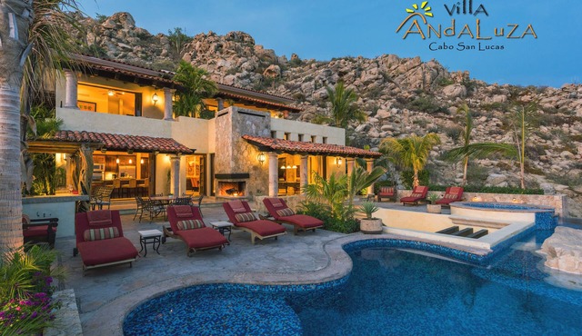 Private Luxury Villa in Pedregal Overlooking Ocean w/Concierge & in-house Chef in Cabo San Lucas