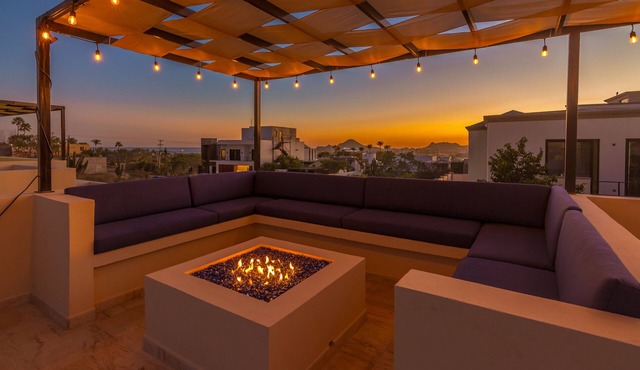 Private Rooftop, Great View of Arch w/10 min drive to Downtown Cabo San Lucas! in Cabo San Lucas
