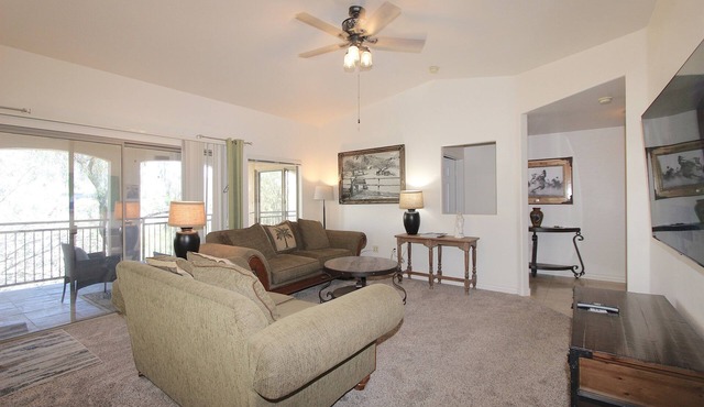 Quiet-Two Bedroom/Two Bath with No One Above in Scottsdale
