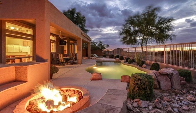 Resort home On golf course, heated pool significant discount on monthly stays in Mesa