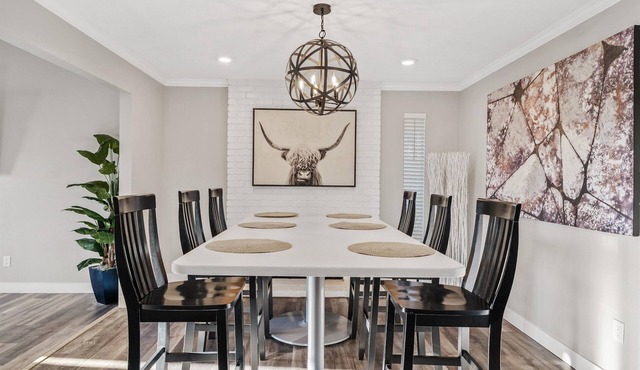 Resort-Style Oasis Heated Pool, Spa & Game Yard in Mesa