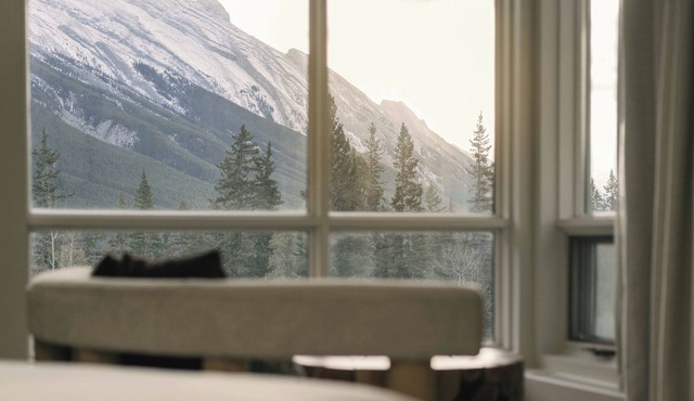 Rimrock Banff, Emblems Collection in Banff