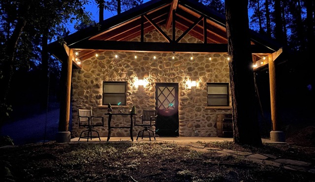 Riverstone Cottage, Bright and Airy Forest Retreat in Prescott