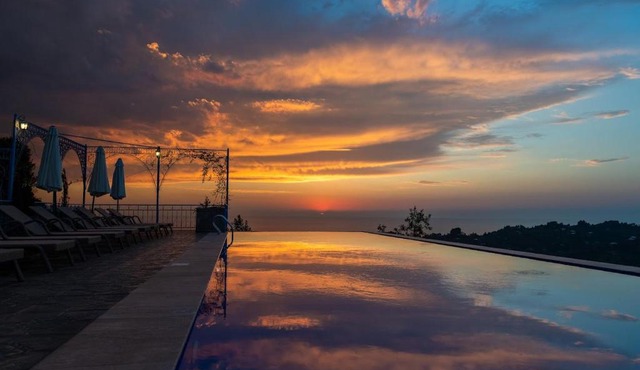 Roots Resort