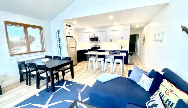 Salty Pause: Dog-Friendly Townhome 3 Blocks from the Beach! in Avalon