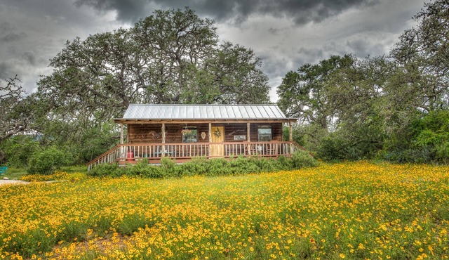 Secluded Ranch Cabin Get Away Between Lost Maples & Garner in Utopia