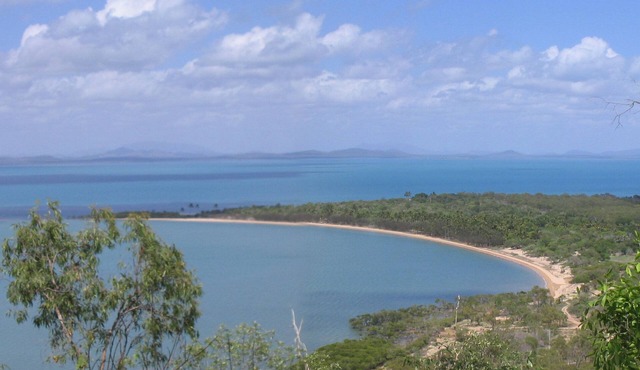 Sinclair Bay Resort (Unit 1) - Peaceful waterfront retreat on private estate in PROSERPINE