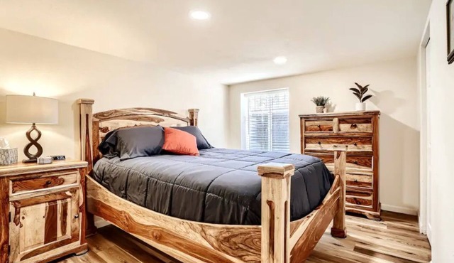 Sloans Lake Getaway Near Broncos & Downtown Denver in Lakewood