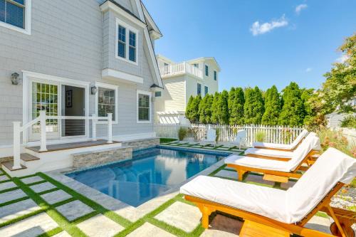 Spacious Avalon Beach House - 2 Blocks to Water! in Avalon
