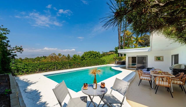 Spacious Studio City Home: Pool, Jacuzzi, Valley Views, Near Universal in Los Angeles