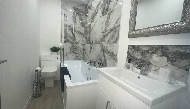 Standard suite with spa bath in Blackpool
