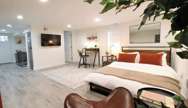 Studio Not Far from Capitol Hill, Walk to METRO in Washington