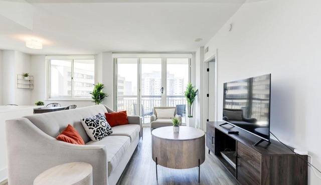 Stylish 2BR Haven - Minutes from DC & Airport in Arlington