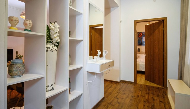 Stylish and cozy apartment in Sololaki, near Liberty Square