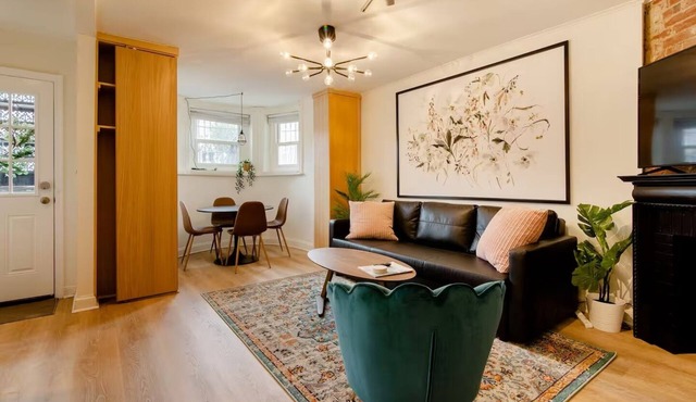 Stylish Condo w/Patio in Historic U St Rowhouse in Washington