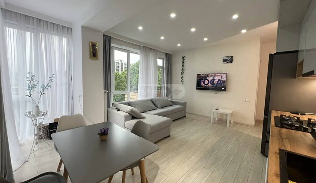 Sunny Apartment in the Heart of the City