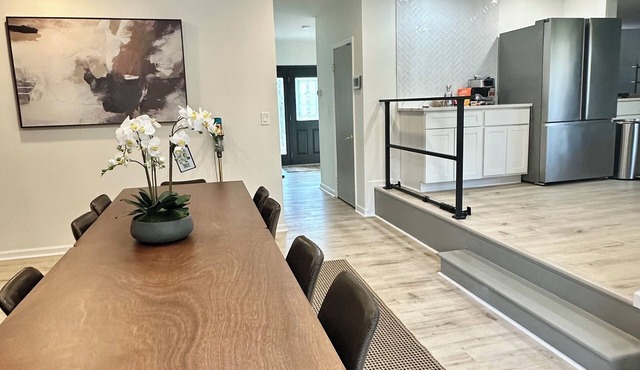 SuperLocation NationalHarbor near Gaylord MGM hotels- 6 bedrooms with BBQ Garden in Fort Washington