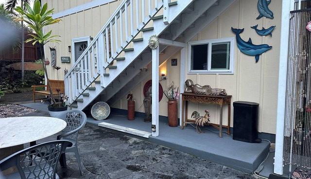 Sweet Mermaid Studio at Manini Beach, Kealakekua Bay in Captain Cook
