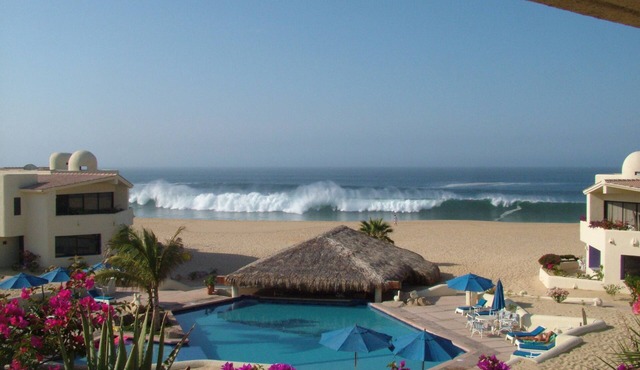 Terrasol Resort-Sleeps 10, 4 bed/3 bath Beachfront Walk to Marina, Downtown in Cabo San Lucas