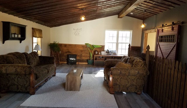 The Garage B & B -Lititz in Lititz