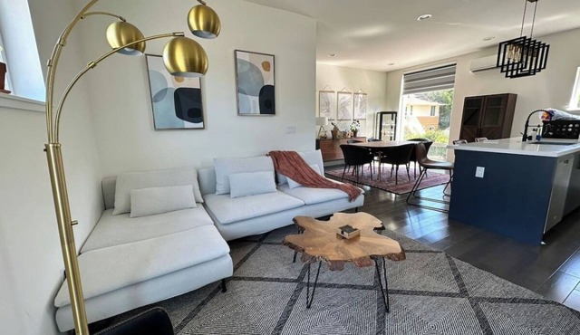 The Rooftop - Columbia City Retreat Free Parking + EV Charger in Seattle