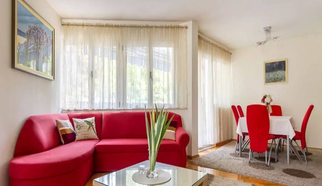 Three BR ✦ Fully equipped large apartment✦ City center and beach proximity ✦ in Split