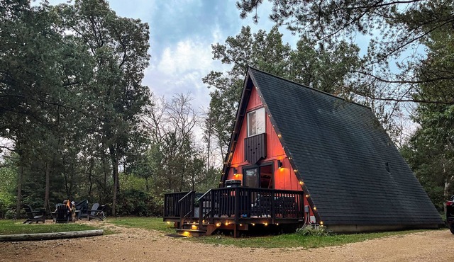Timber Haven - Cozy A-frame + Hot Tub + Fireplace in Friendship