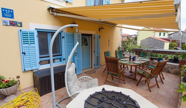 Two bedroom apartment with terrace Kornić, Krk (A-11506-a) in Kornic