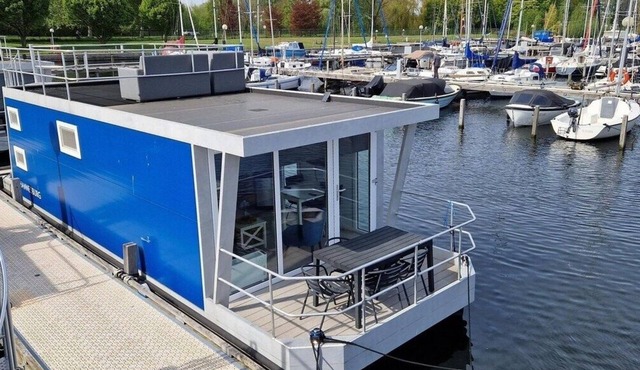 Unique Houseboat near Amsterdam (20 min) in Monnickendam