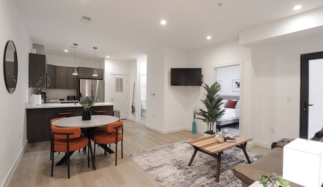 Unit 3: 1BR w/Queen + Sofa Bed in the Heart of DC in Washington