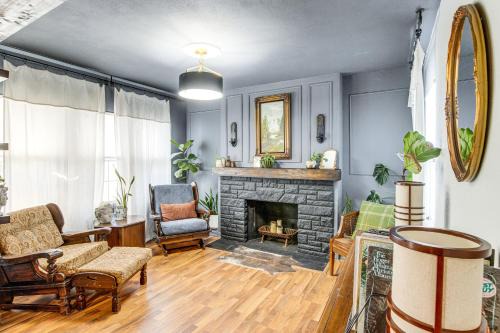 Updated & Charming! Waterloo Home w/Patio in Waterloo