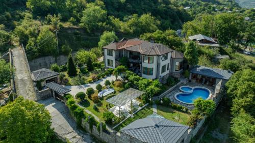 Villa Ananuri